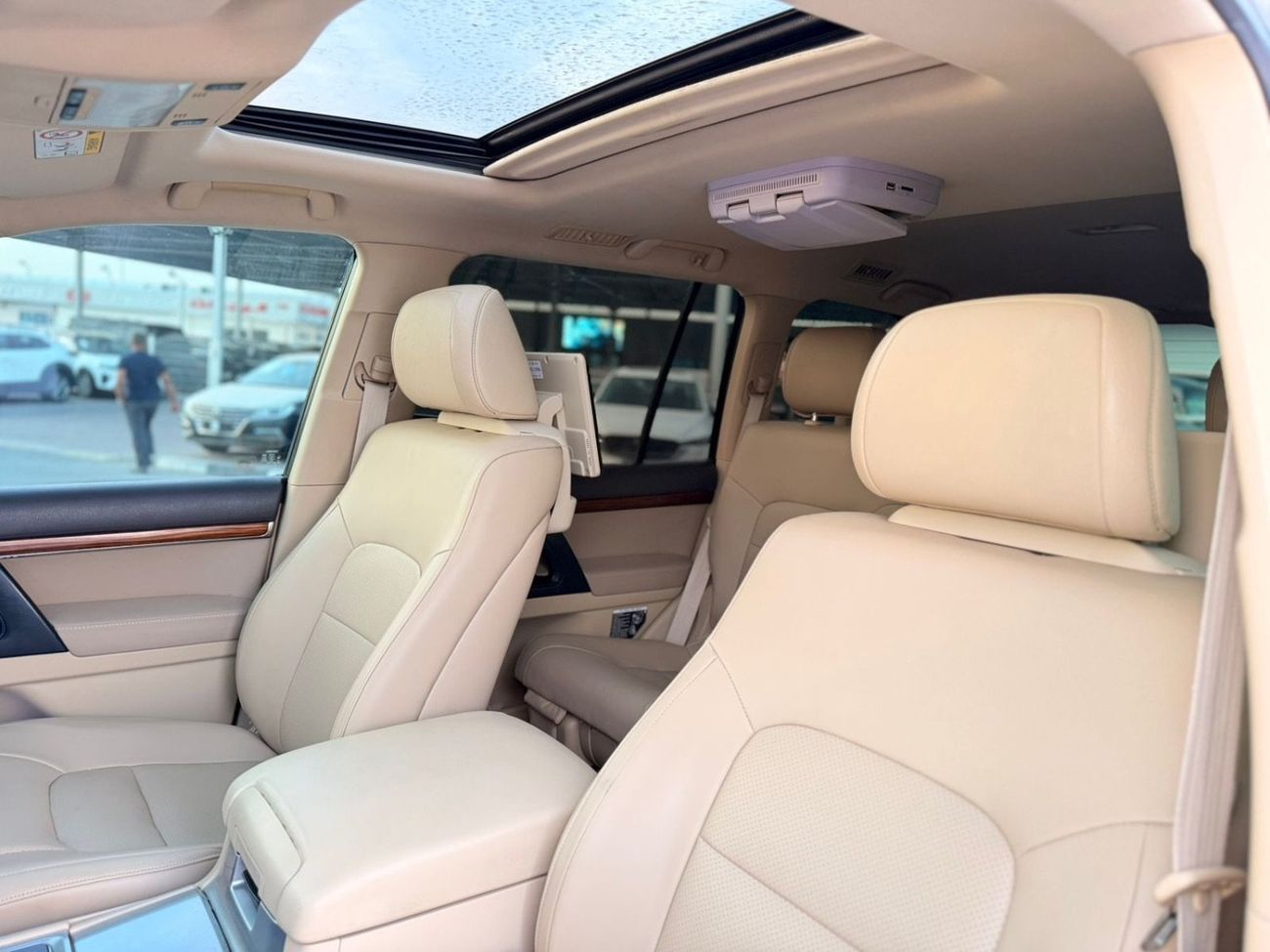 تويوتا لاند كروزر GXR 4.6L