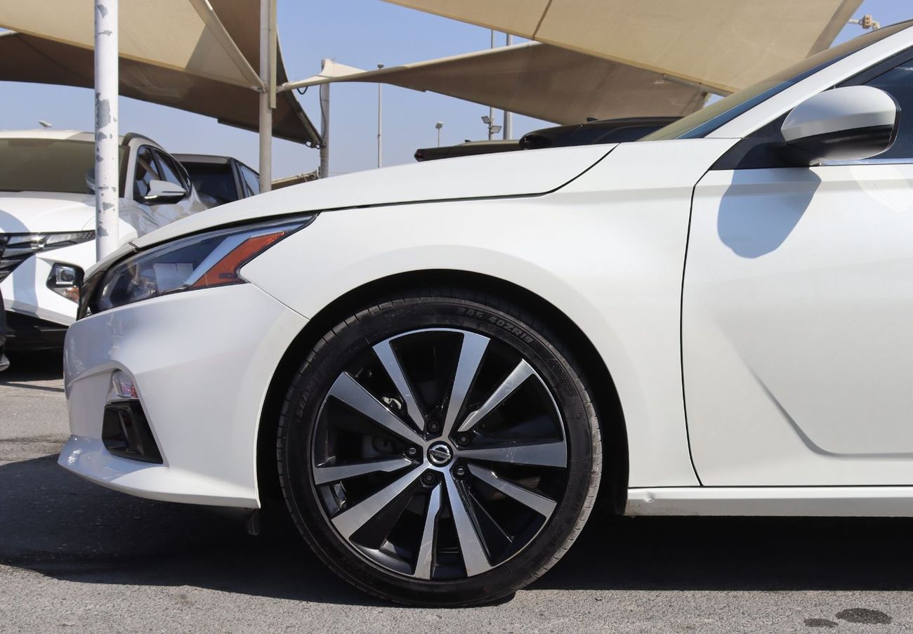 نيسان ألتيما نيسان ألتيما موديل  2020 - خليجى - بدون حوادث - محرك 2.5L - بحاله ممتازه