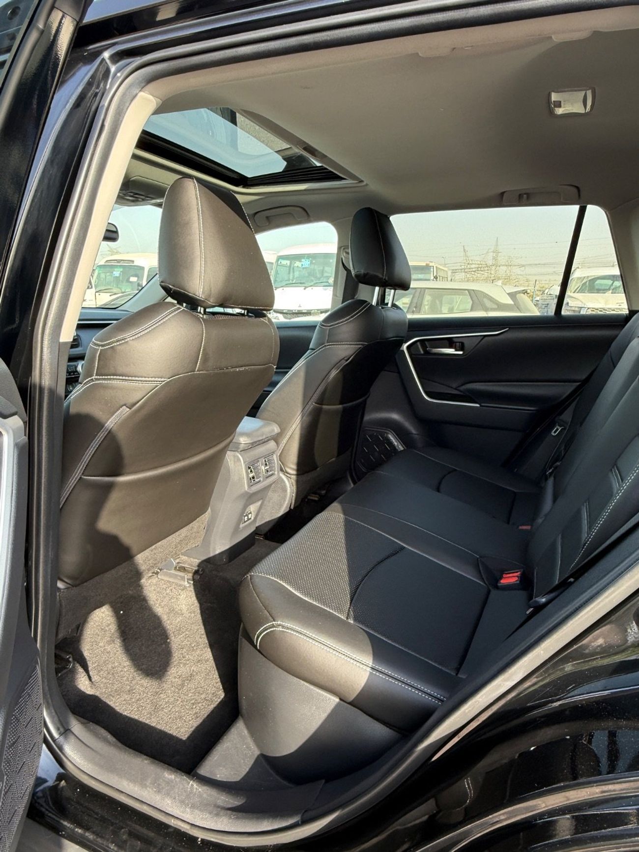 تويوتا راف ٤ RAV4 Xle Hybrid 4x4 AWD