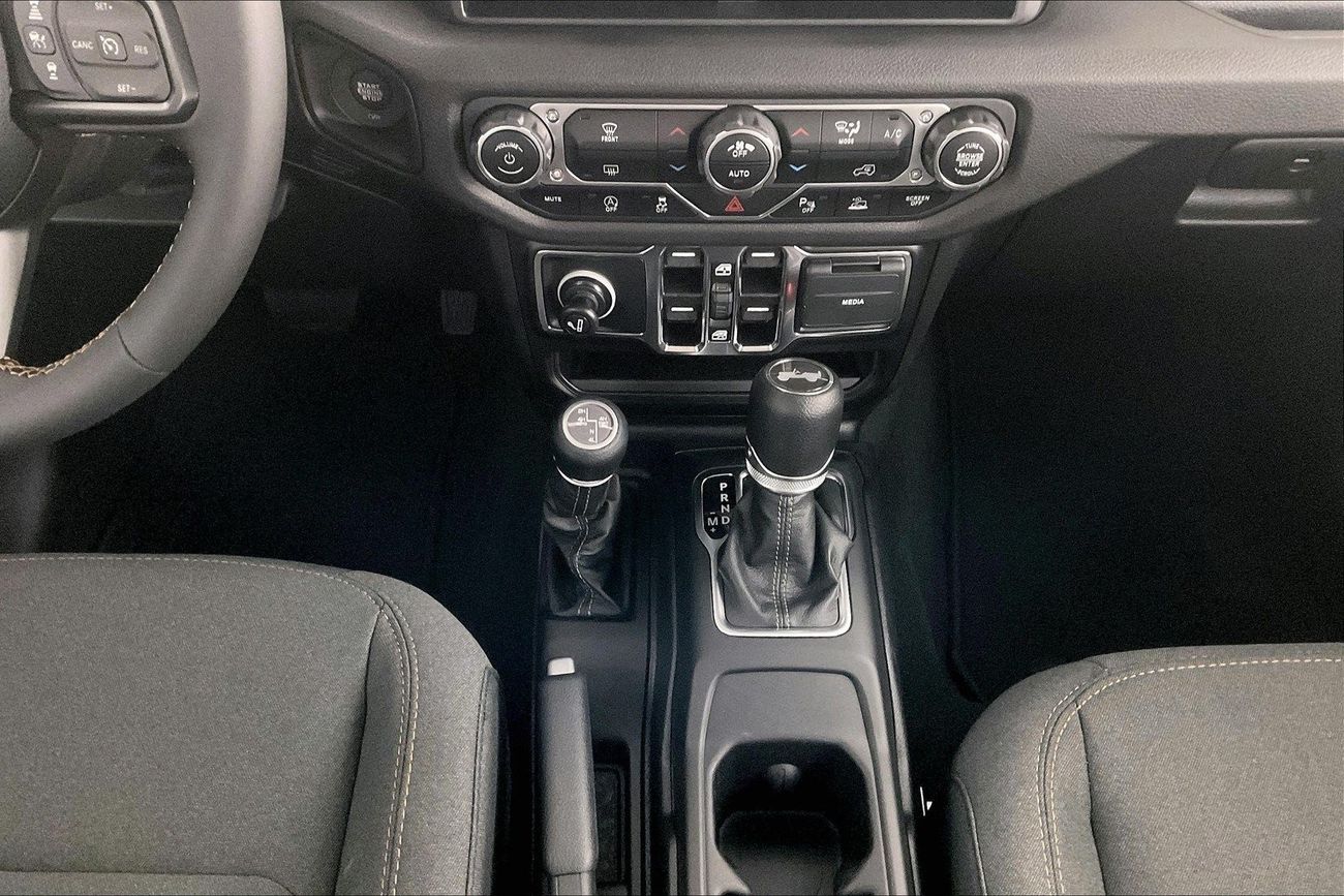 Jeep Wrangler Sahara Plus Unlimited | 1 year free warranty | 0 Down Payment