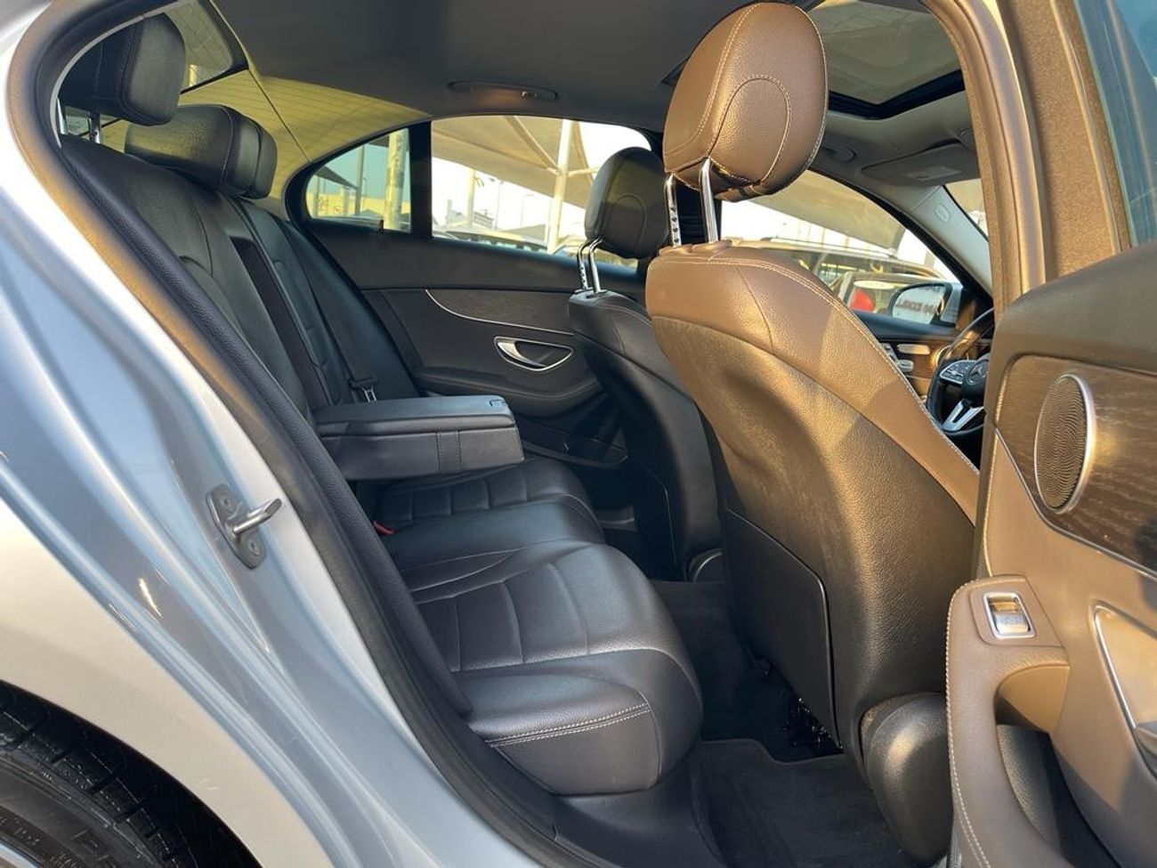 Mercedes-Benz C 300 Premium Mercedes C300 _USA_2020_Excellent Condition _Full option