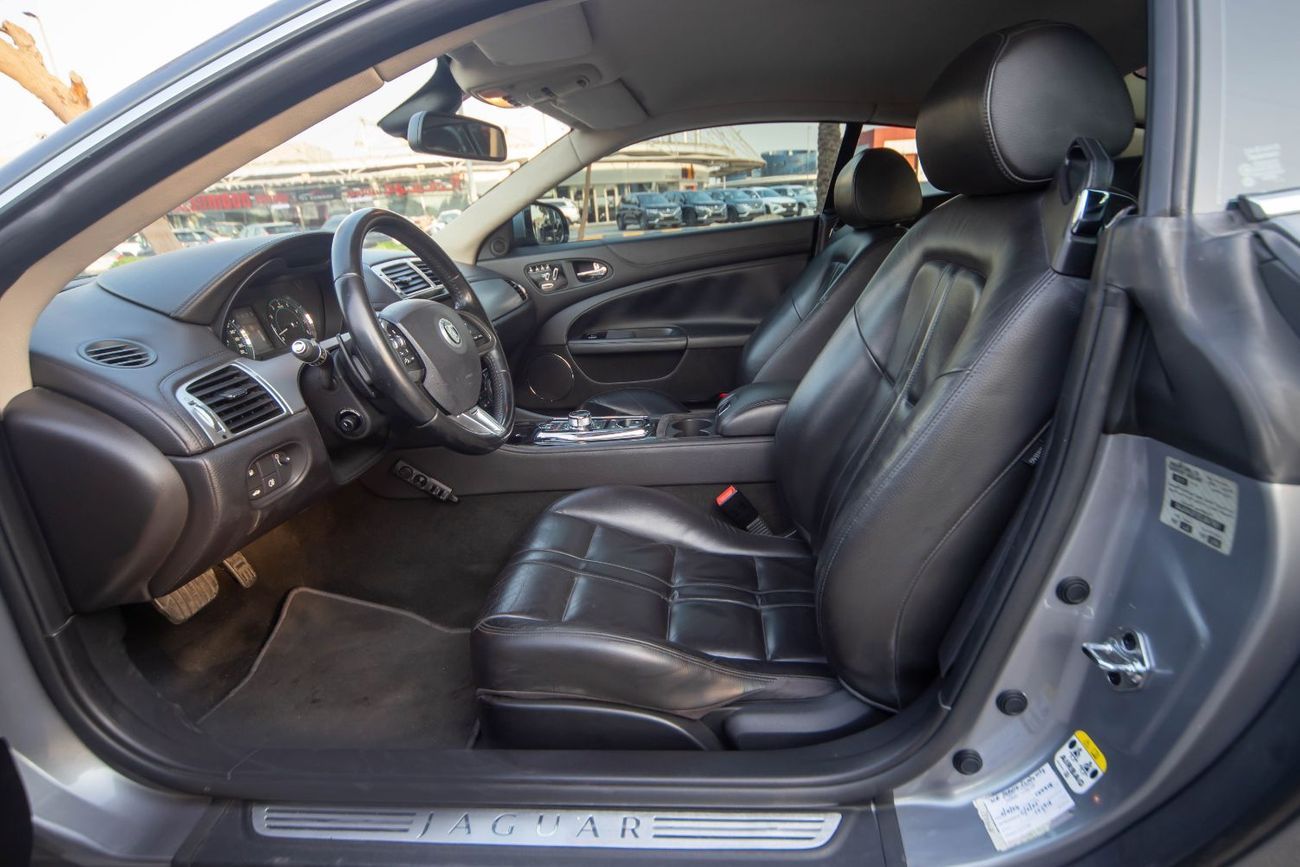 جاكوار XK Engine: 5.0L V8 | Power: 385 HP @ 6,500 RPM | Torque: 380 lb-ft @ 3,500 RPM