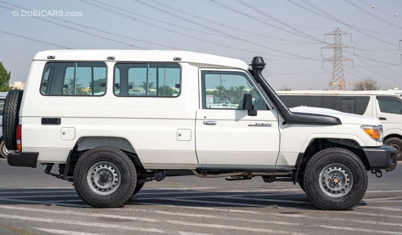 Toyota Land Cruiser Hard Top (LHD) TOYOTA LC78 4.2D MT MY2023 – WHITE  LC784.2D_3