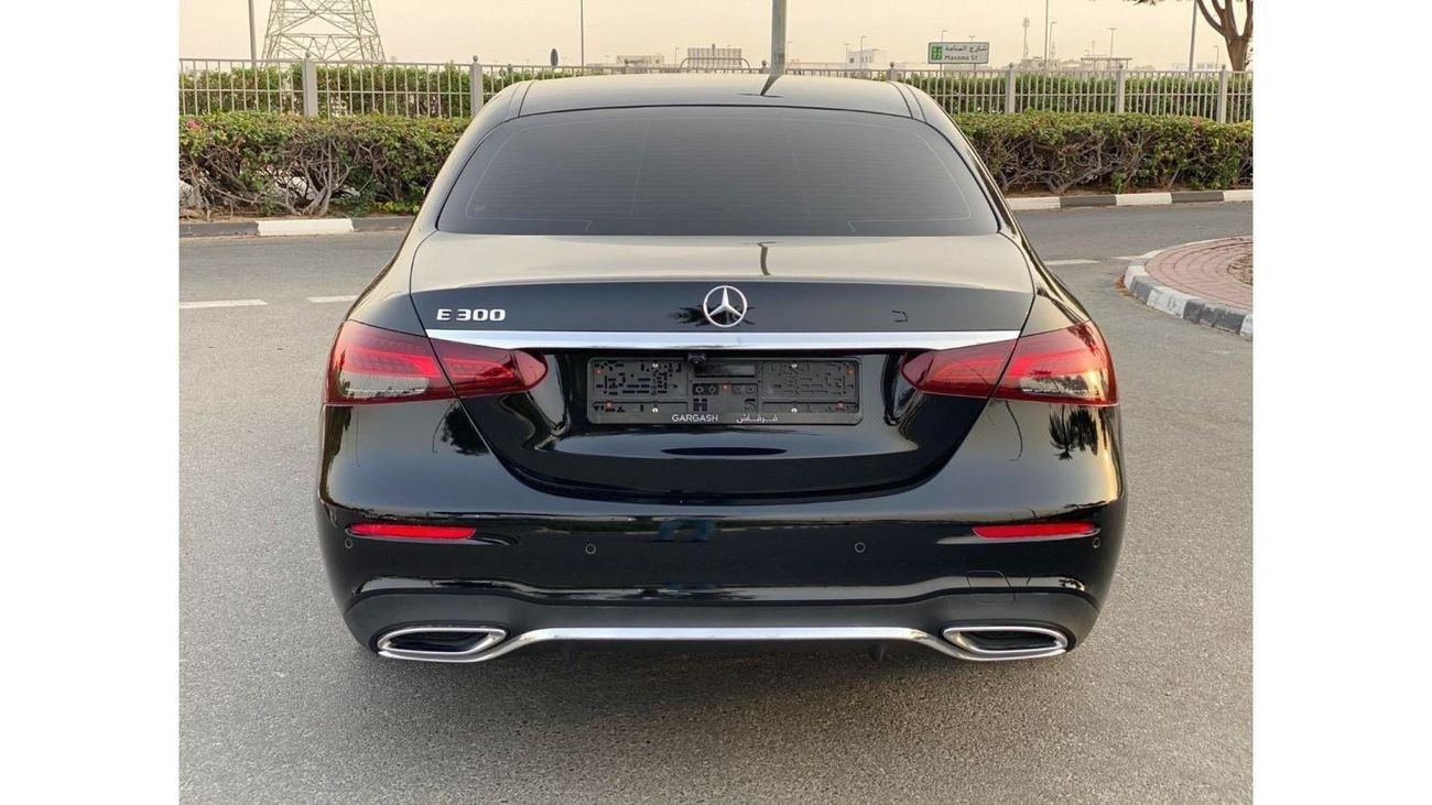 Mercedes-Benz E300 Premium + GCC SPEC UNDER WARRANTY AND SERVICE