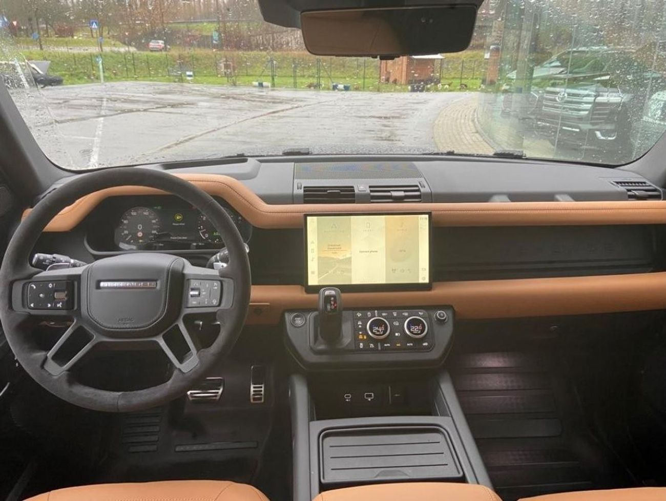 لاند روفر ديفندر Defender Carpathian V8 2023