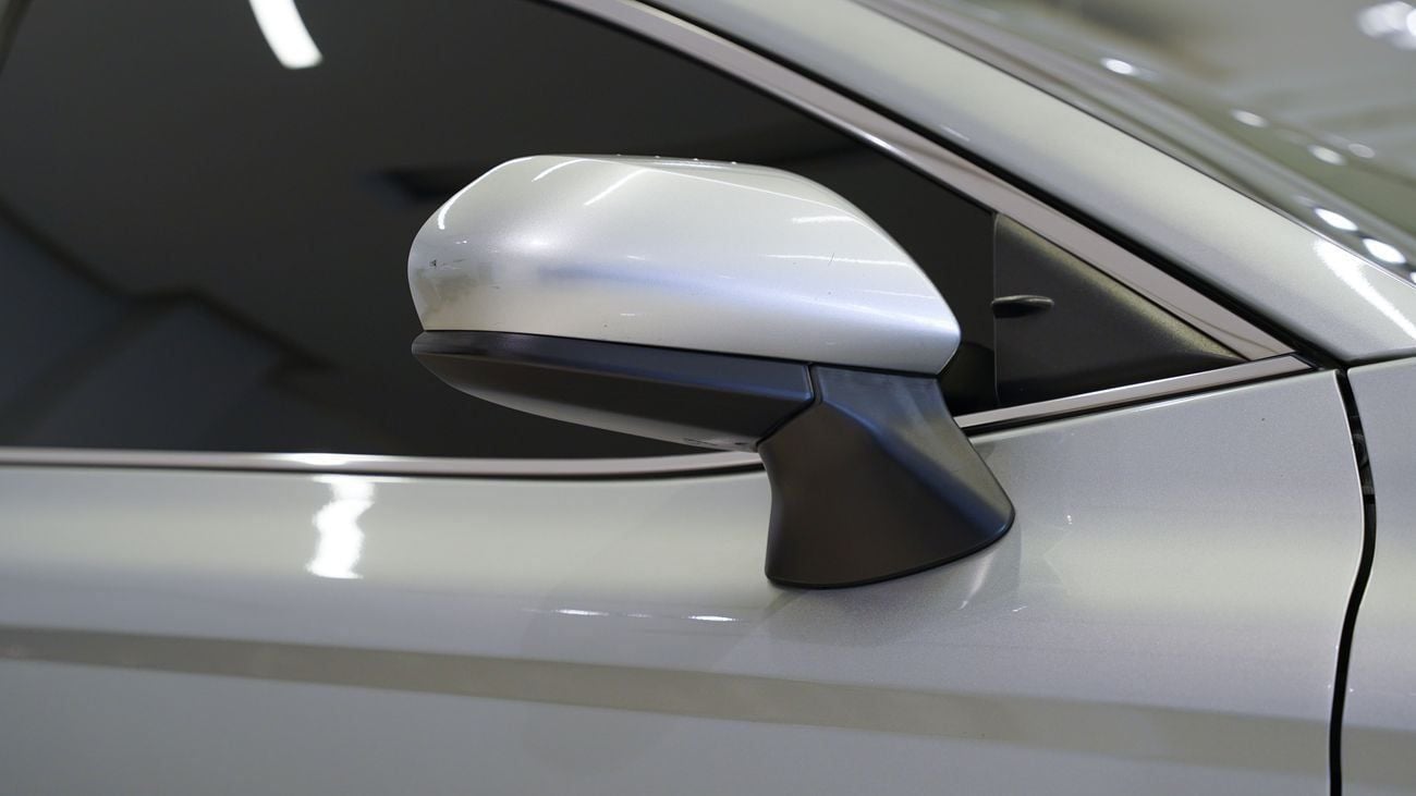 Toyota Camry LE STD 2.5L (204 HP)