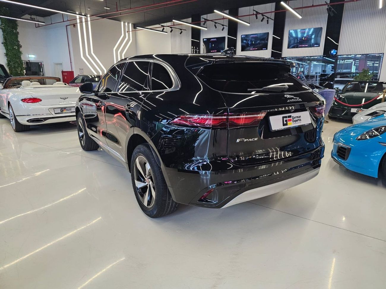 Jaguar F Pace 2022 Jaguar F-Pace R-Dynamic SE P250/10,000KM Only /Perfect Condition/No Paint