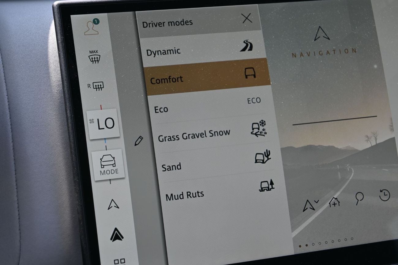 لاند روفر رينج روفر فيلار P250 R-Dynamic SE 2.0L Land Rover Range Rover Velar, R Dynamic SE 2.0L Turbo AWD, Model 2025, Color