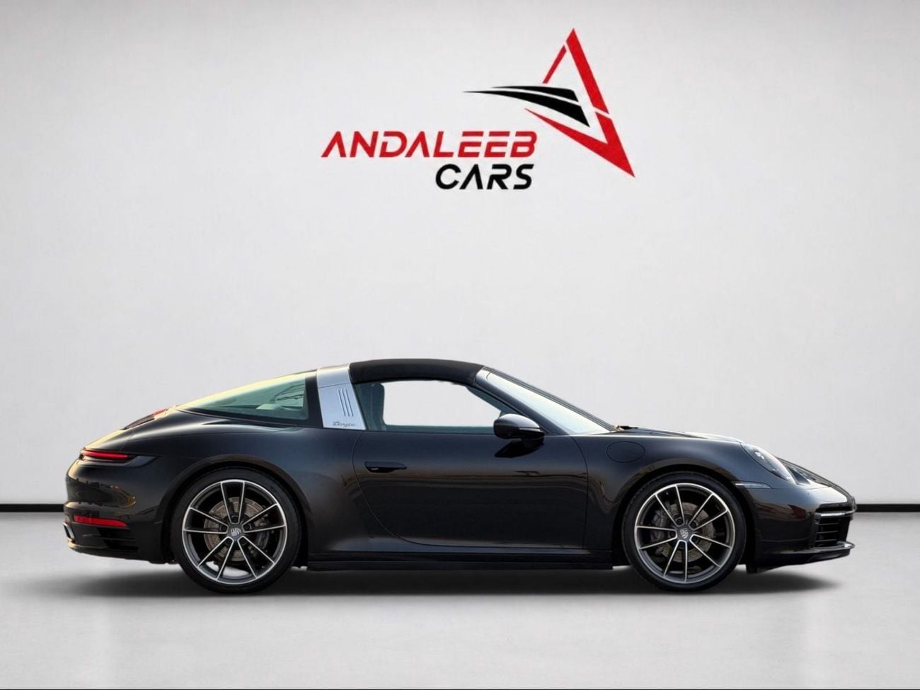 Porsche 911 TARGA 4 AED 8,480 P.M | 0% DOWN PAYMENT | PORSCHE 911 TARGA 4 | FULL SERVICE HISTORY | 2021 | GCC SPECS