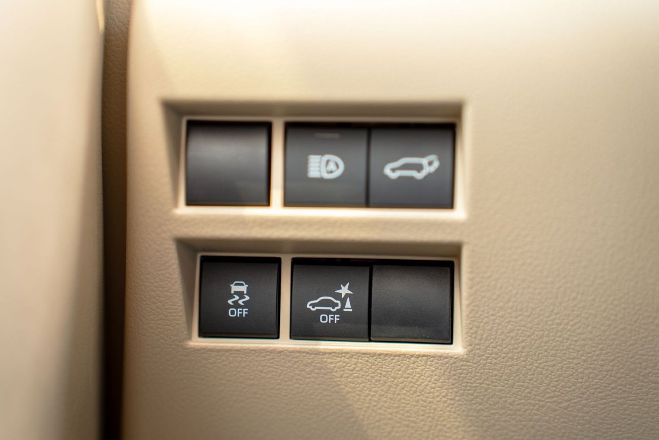 تويوتا لاند كروزر Toyota Land Cruiser VX 2025 3.5L Hybrid