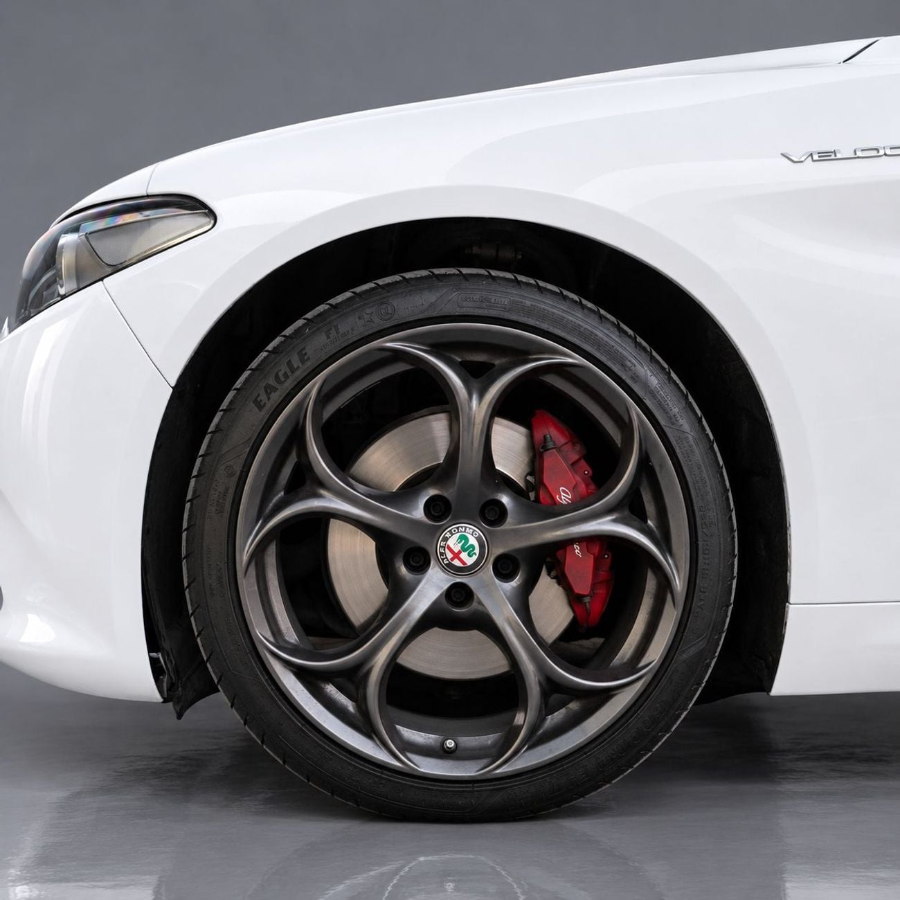Alfa Romeo Giulia VELOCE AED 1,206 P.M • 0% Downpayment •  Alfa Romeo Giulia Veloce • 1 Year Warranty