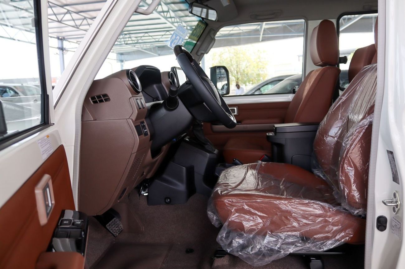 Toyota Land Cruiser 2025 LAND CRUISER GRJ 71 4.0 V6 AT FULL  **EXPORT ONLY**التصدير فقط خارج الخليج**