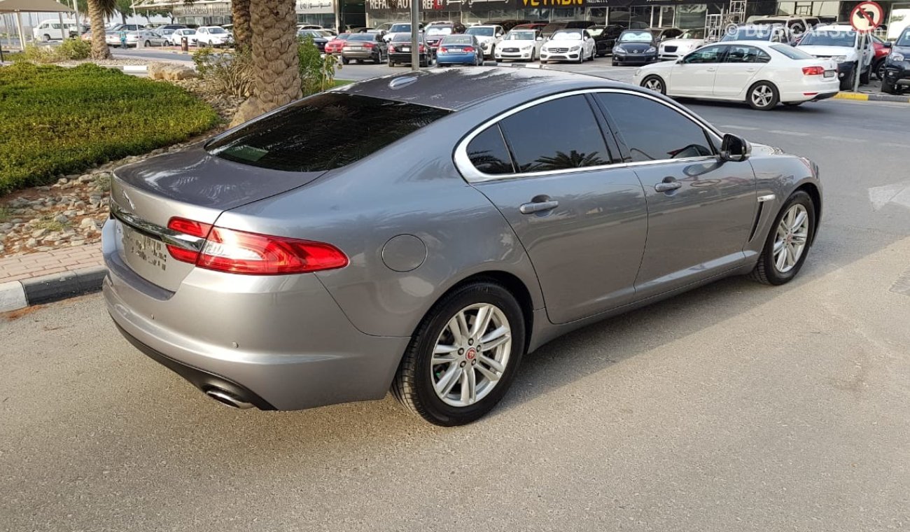 جاغوار XF LUXURY 2012 V6  FULL SERVICE HISTORY