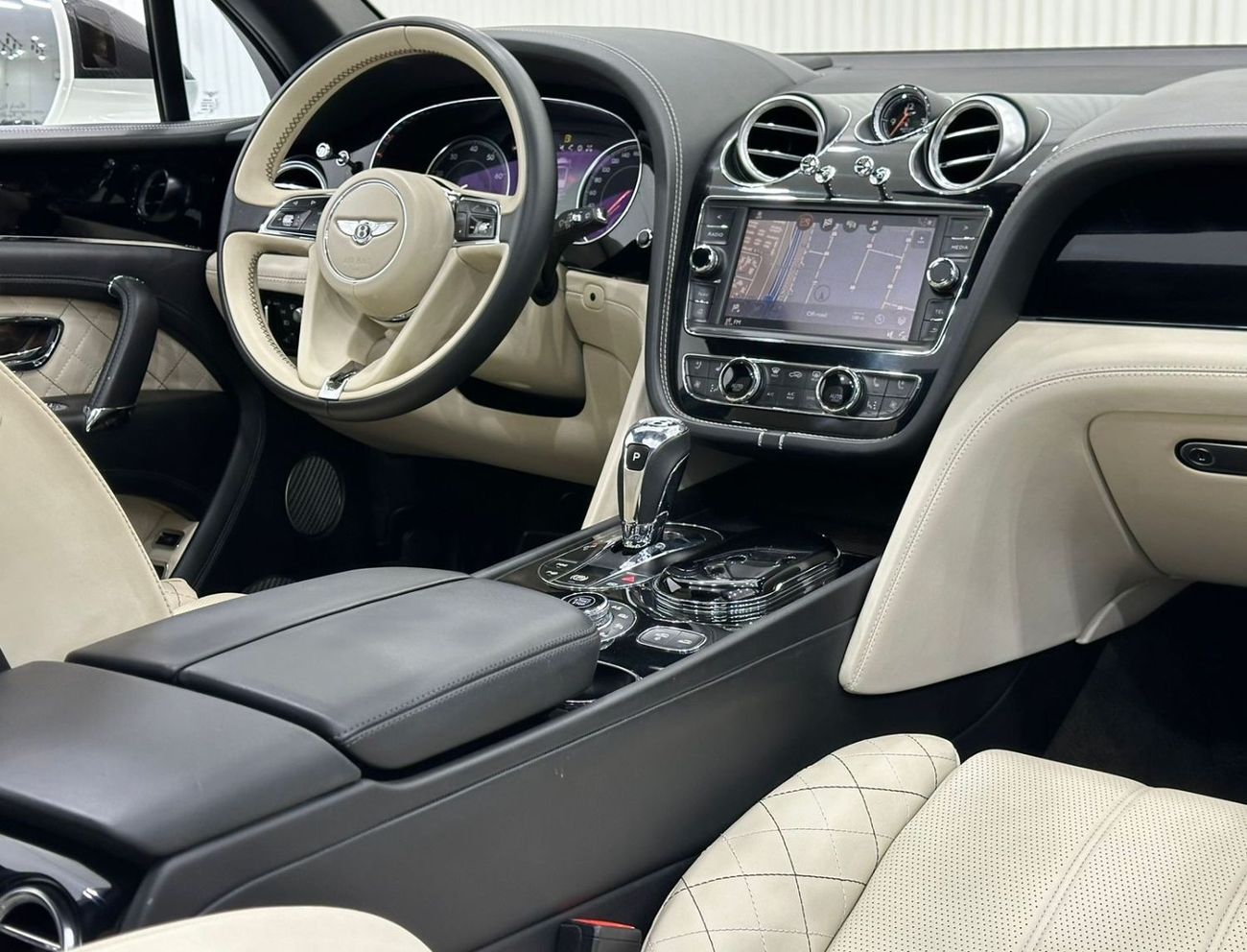 بنتلي بينتايجا Std