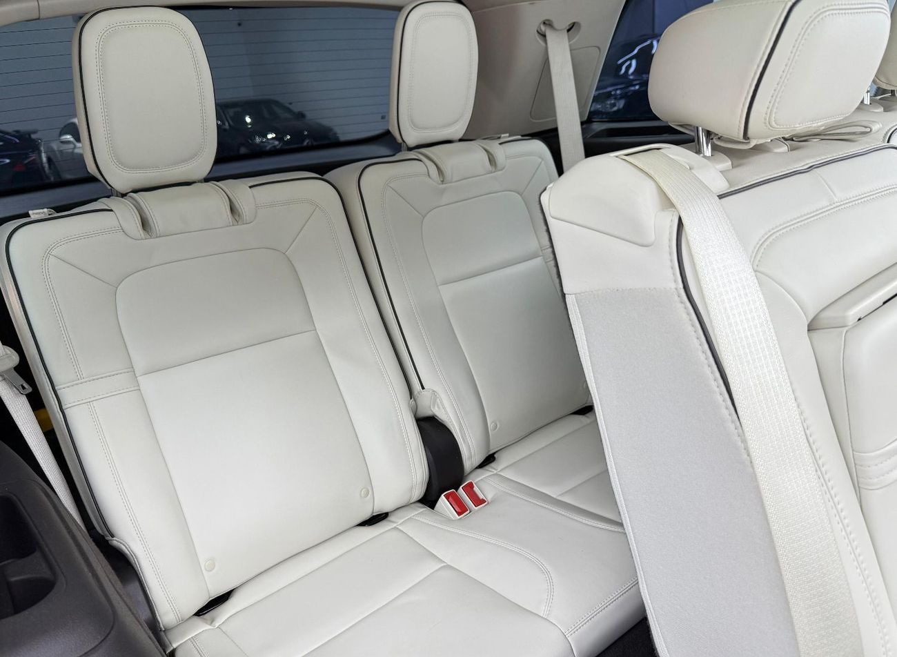 لينكولن أفياتور Presidential 3.0L 2022 Lincoln Aviator Presidential, Warranty, Excellent Condition, 7 Seater, GCC