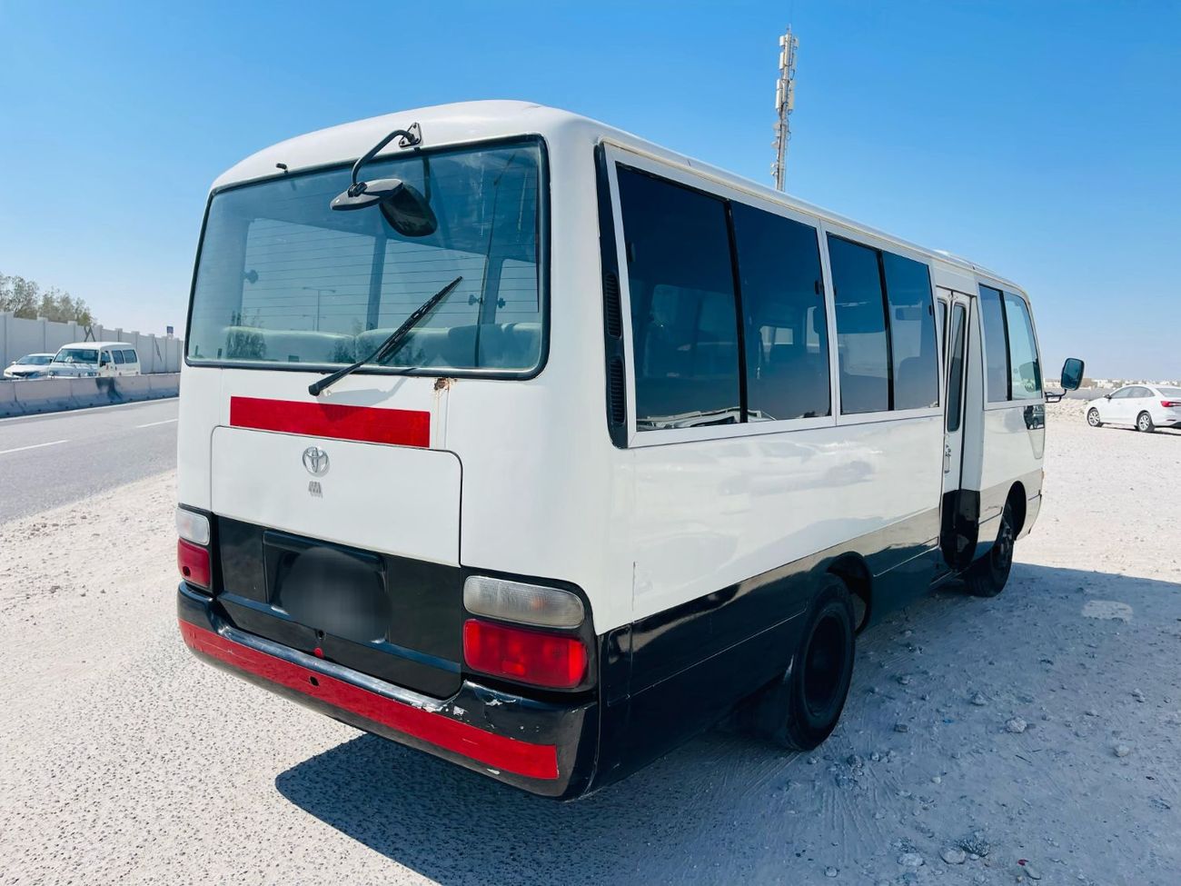 Toyota Coaster Petrol / 3RZ