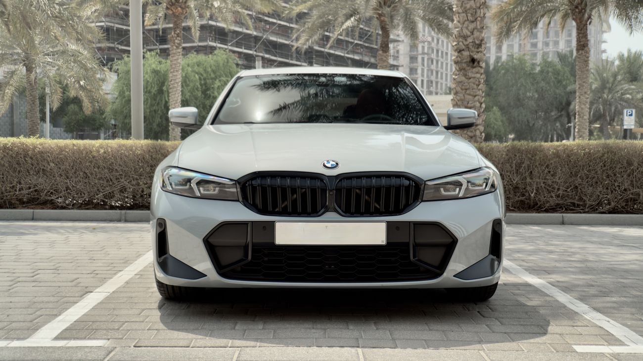BMW 320i M SPORT BMW 320i M Sport | GCC Specs | 1 Owner | Full Service Until 2029 | Harman-Kardon Surround Sound