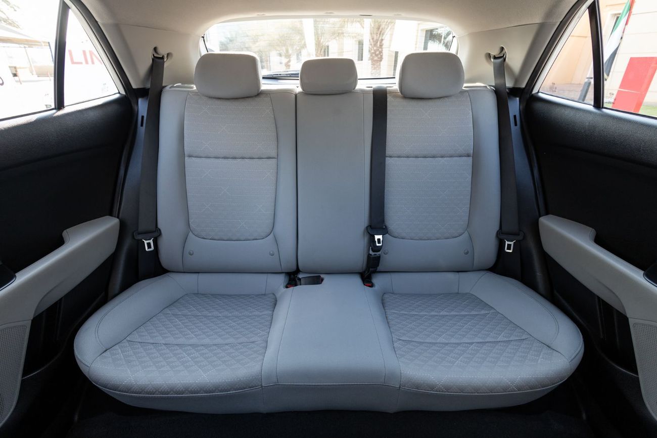 Kia Rio EX 1.4L (107 HP) Hatchback