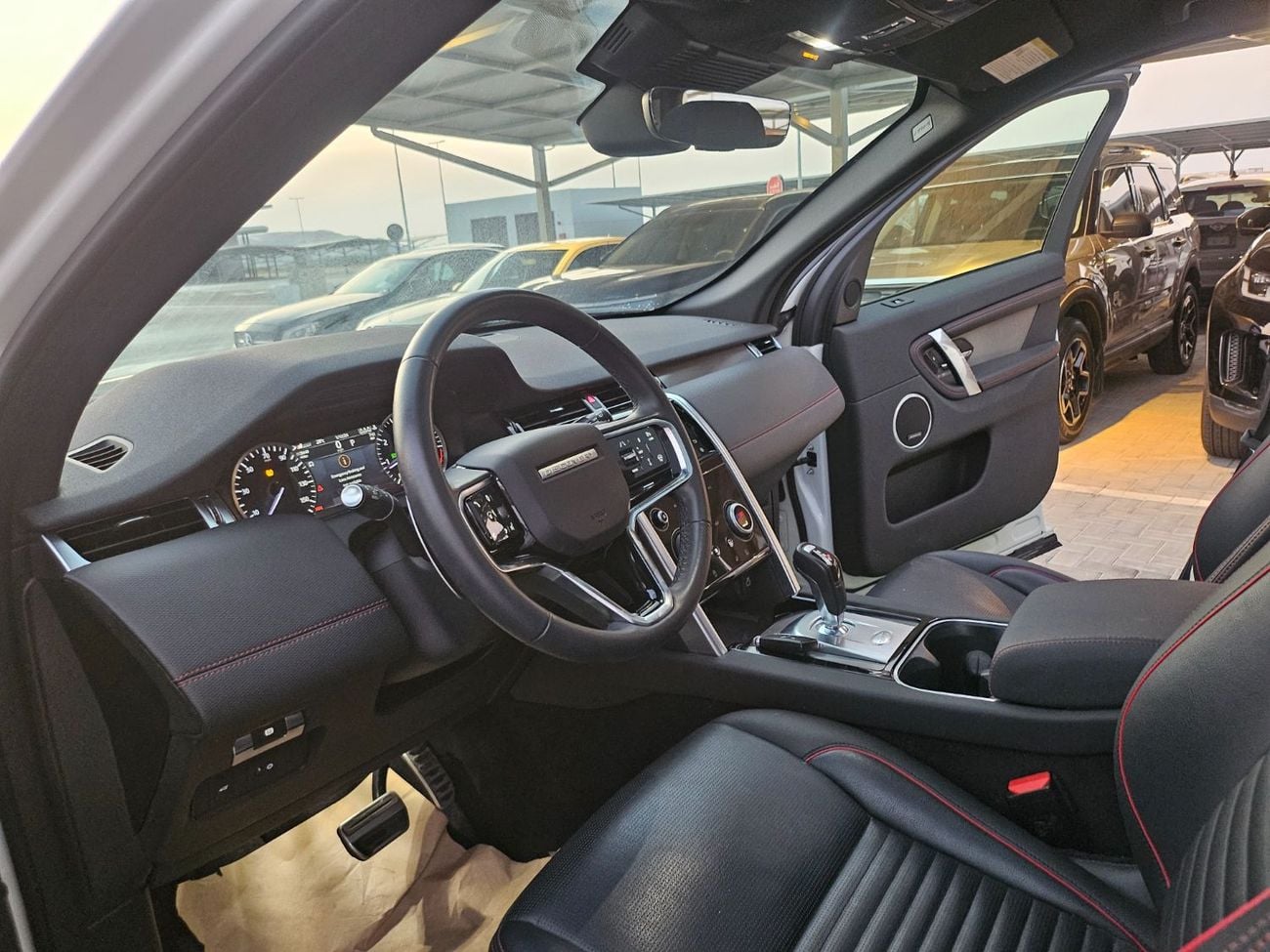 لاند روفر دسكفري سبورت R-DYNAMIC HSE P200