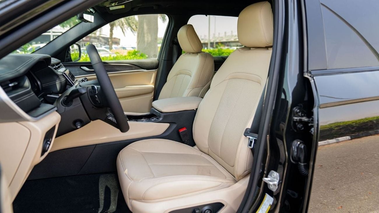 Jeep Grand Cherokee JEEP GRAND CHEROKEE LIMITED 3.6P AT 4X4 MY2023