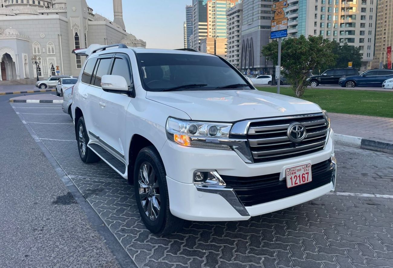 Toyota Land Cruiser DIESEL 4.5 LITER ,2020 MODEL RIGHT HAND DRIVE ,AVAILABLE FOR EXPORT ONLY