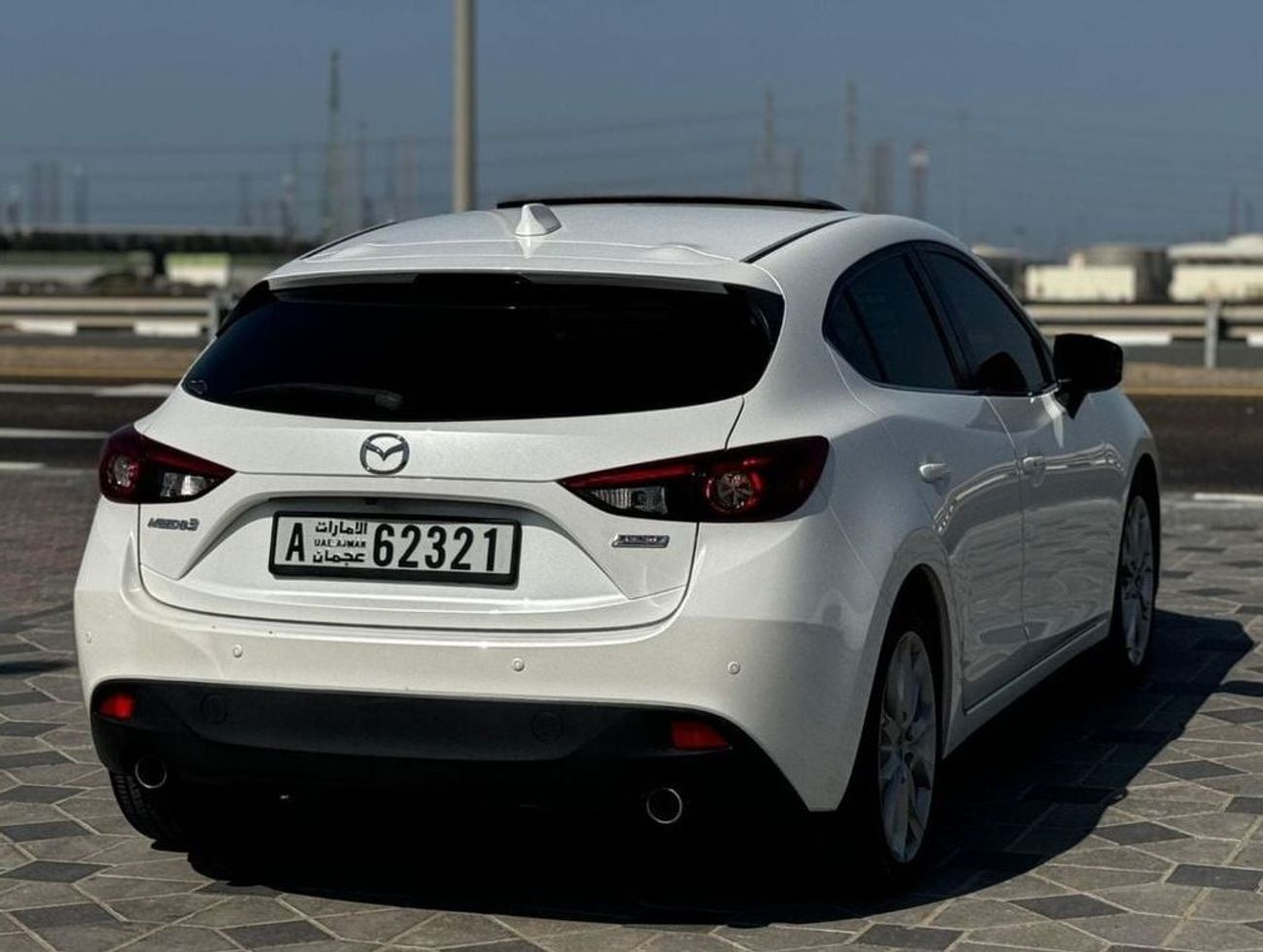 Mazda 3 R 2.0L (155 HP) Hatchback