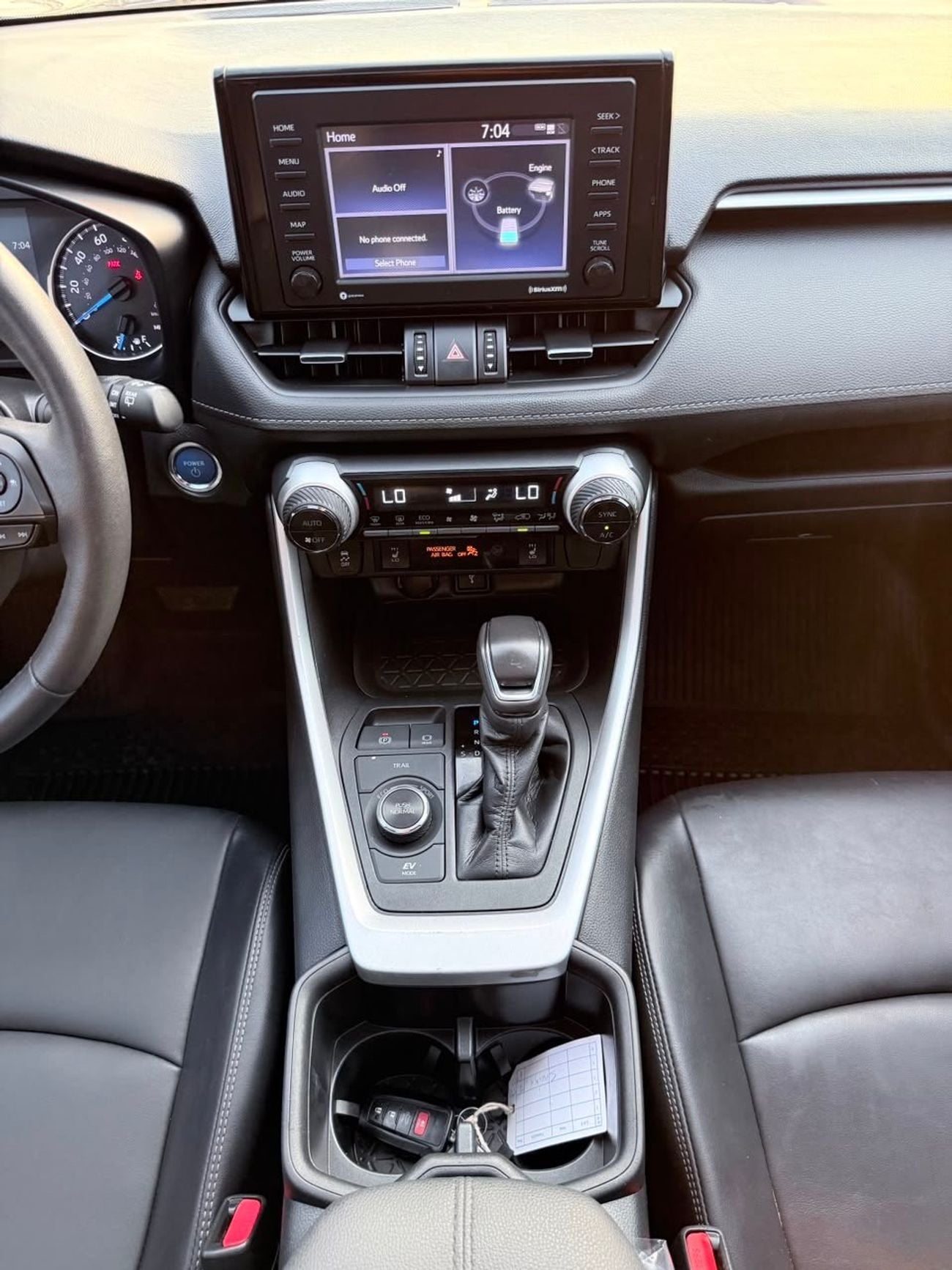 Toyota RAV4 XLE HEV Hybrid premium