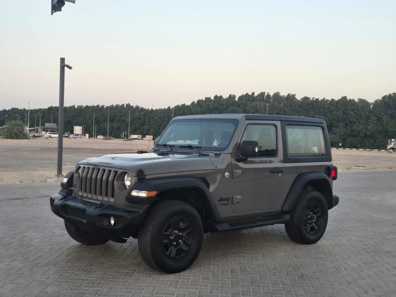Jeep Wrangler Sport 3.6L A/T (5 Seater) MODEL 2021 GCC CAR PERFECT CONDITION INSIDE AND OUTSIDE FULL OPTION
