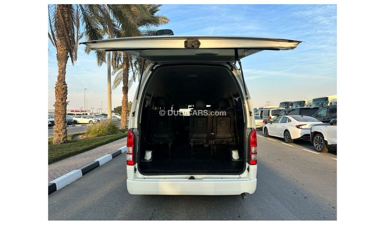 Toyota Hiace 2016 | RHD | PREMIUM CONDITION | PUSH START ENGINE | MULTIMEDIA SCREEN | POWER SLIDE DOOR