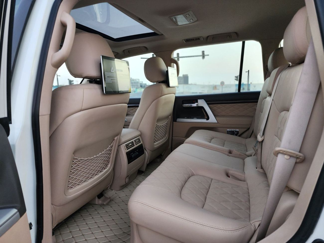 Toyota Land Cruiser VX.R V8 upgrade 2023