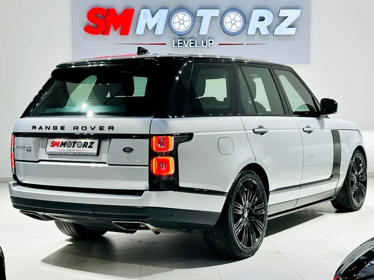 Land Rover Range Rover GCC VOUGE V8 HSE FULLY LOADED LOW KM 55,000KM