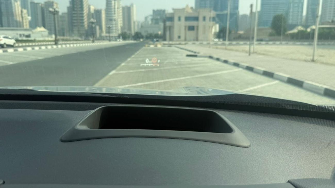 تويوتا يارس كروس YARIS CROSS 1.5 LITER ,PETROL RIGHT HAND ,FOR EXPORT ONLY