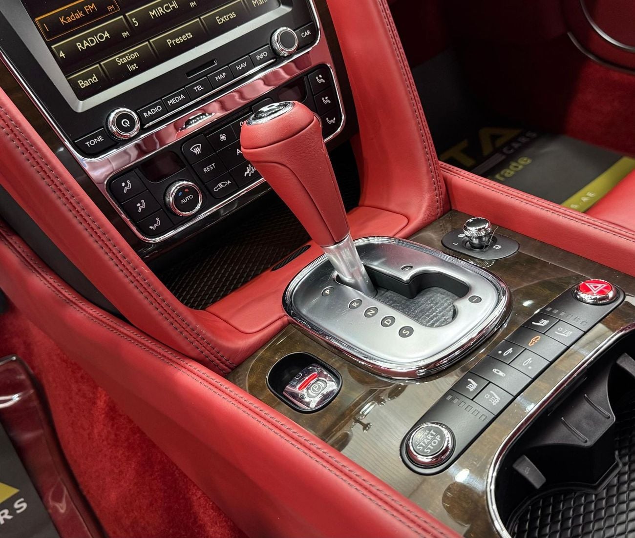 بنتلي كونتيننتال جي تي 2015 Bentley Continental GT V8, Full Service History, Very Low Kms, Excellent Condition, GCC