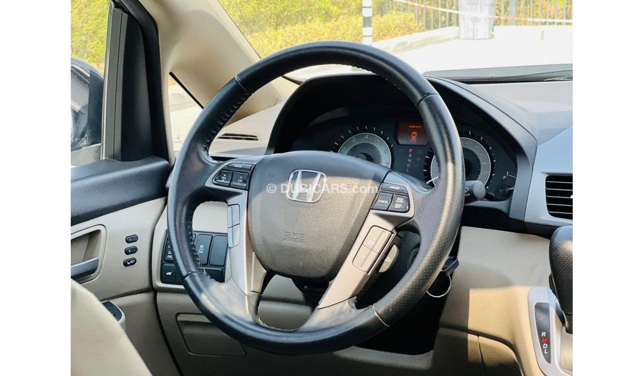 Honda Odyssey Touring 1385 P.M ODYSSEY 3.5L ll TOPEND ll AUTOMATIC DOORS ll GCC ll WELL MAINTAINED
