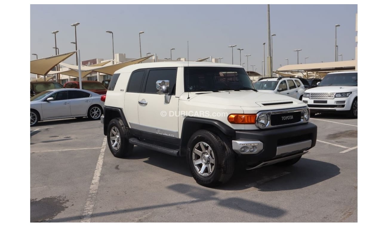 تويوتا إف جي كروزر VXR VXR Toyota FJ Cruiser VX.R | 2014 | GCC |
