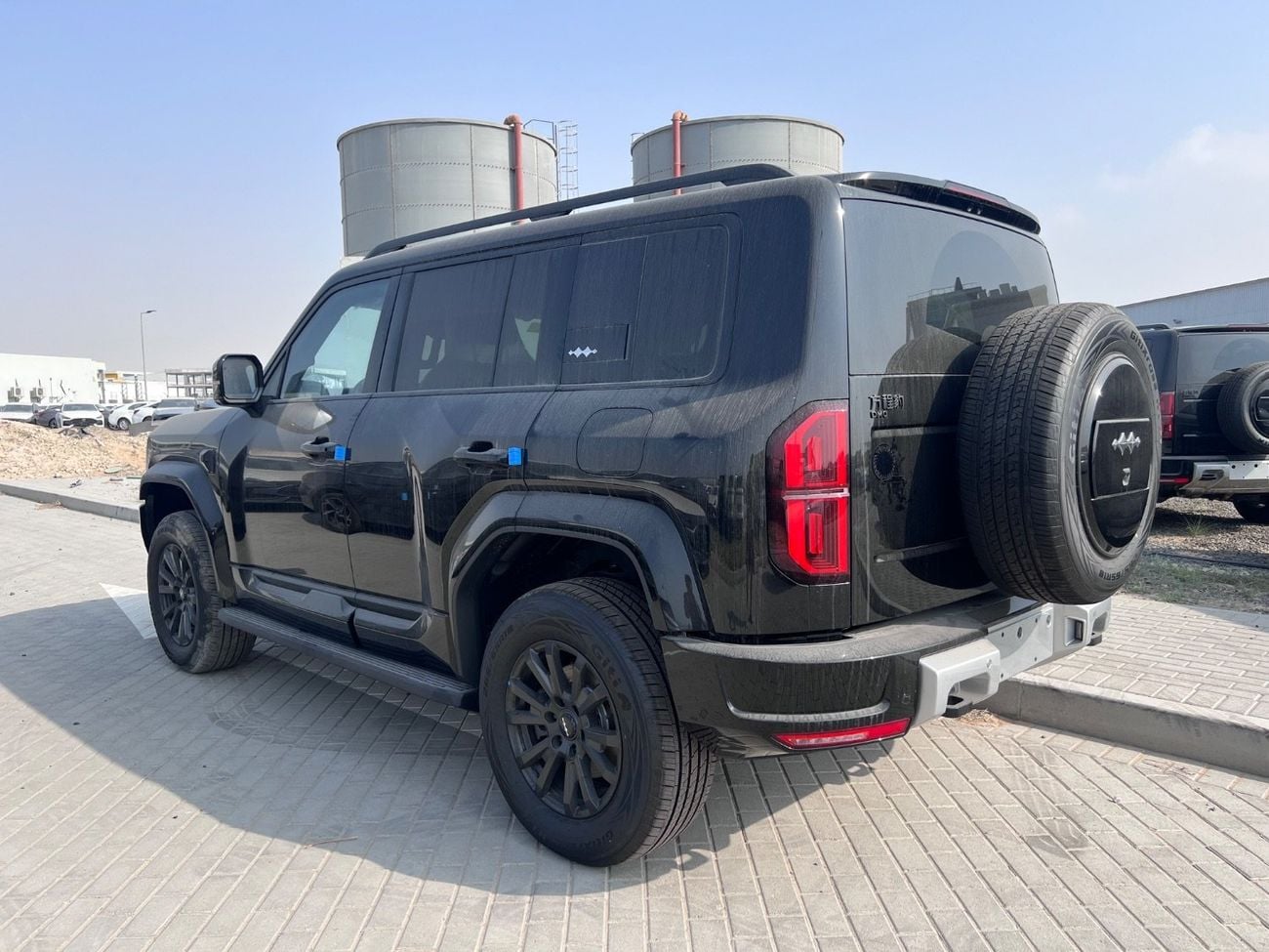 بي واي دي ليوبارد 5 ultra black-beige