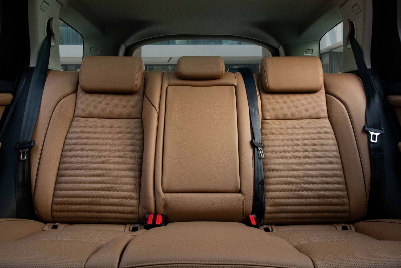 Land Rover Discovery Sport 3,231 P.M  | 0% Downpayment | Discovery Sport Dynamic SE P250!