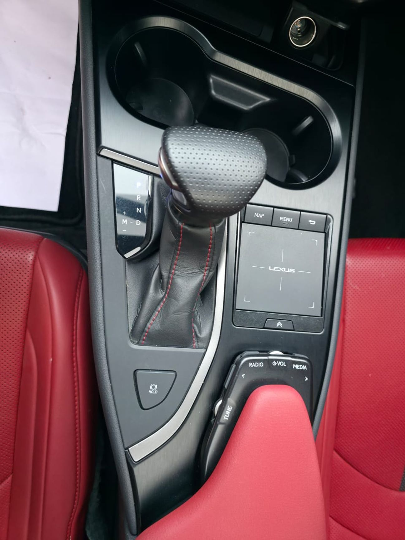 لكزس UX 200 F Sport Platinum 2.0L (169 HP)