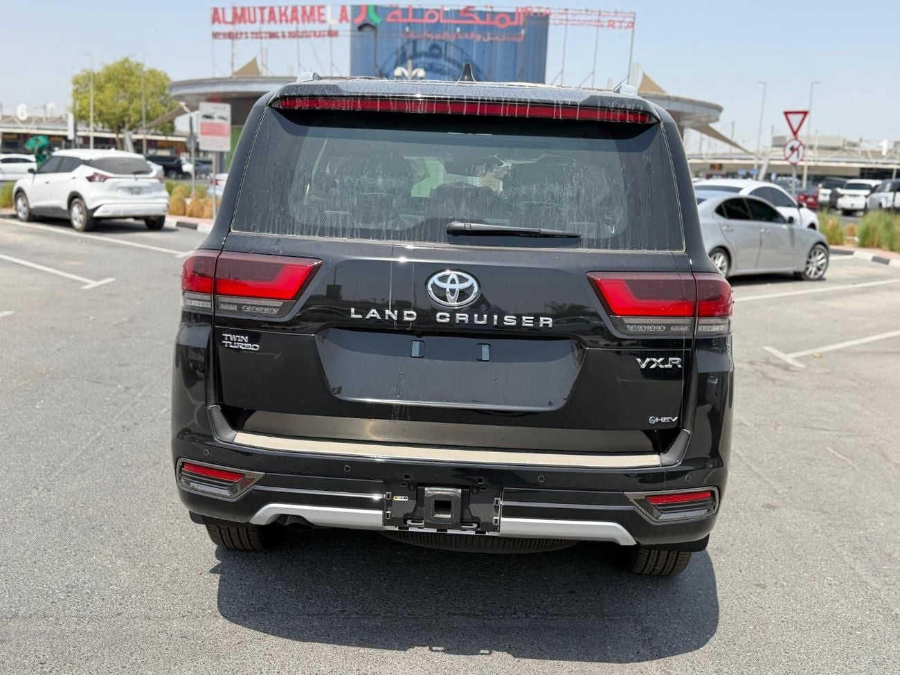 Toyota Land Cruiser VXR Toyota VXR 3.5 Hybrid Omani 2026 Full option