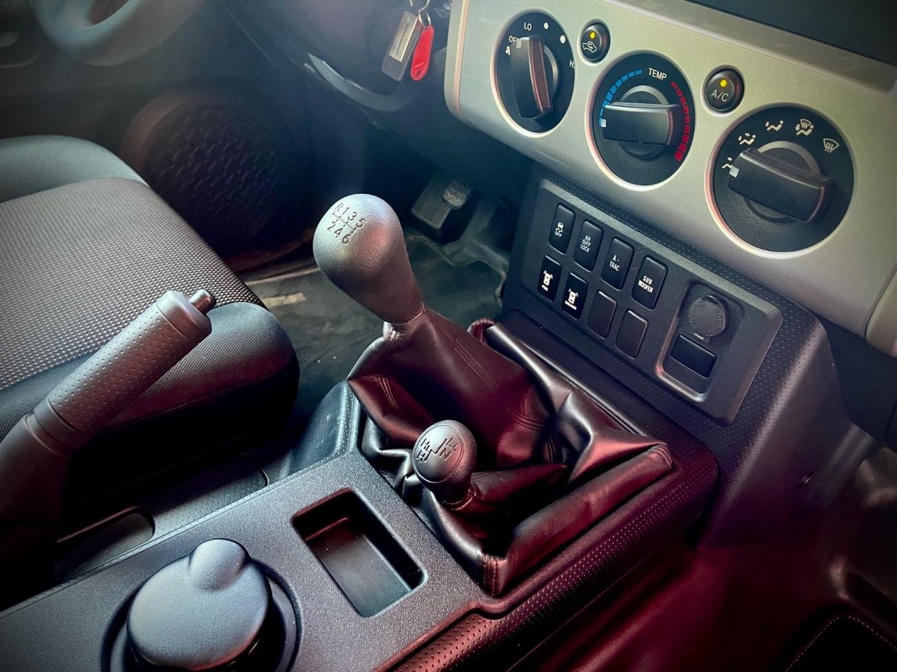 Toyota FJ Cruiser BASE | Manual Transmission | Magnuson Supercharger