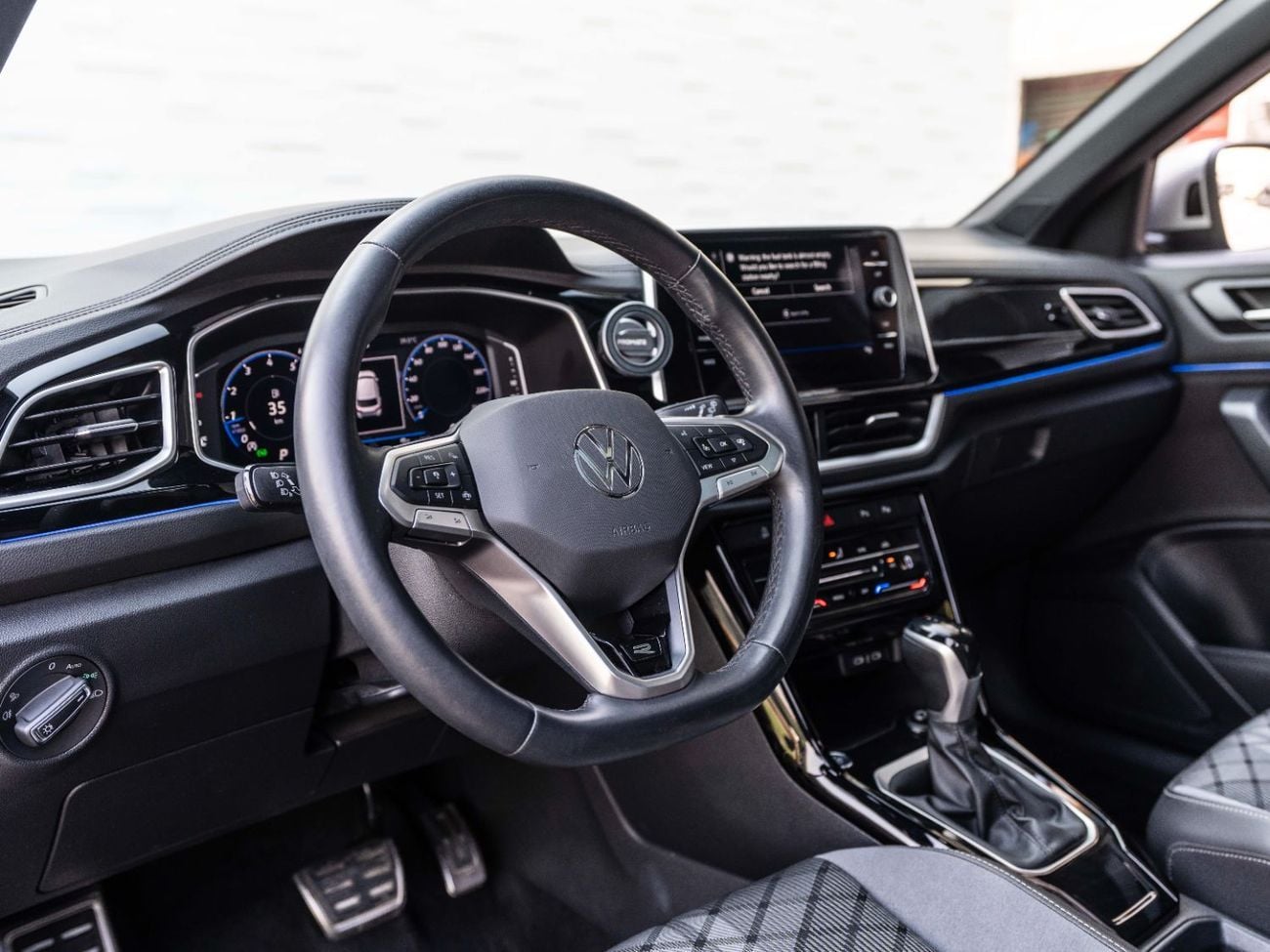 Volkswagen T-ROC STD R-line 1.4L