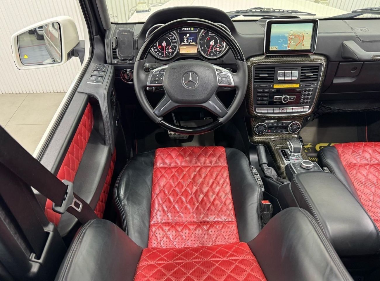 مرسيدس بنز G 63 AMG Std 5.5L 2014 Mercedes Benz G63 AMG, Service History, Carbon Fiber Package, Low Kms, GCC