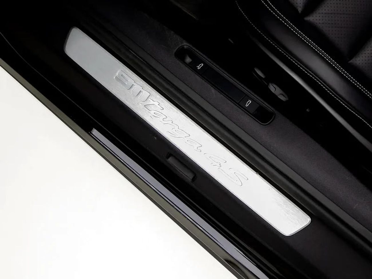 بورش 911 Targa 4S 3.0L (450 HP) Targa