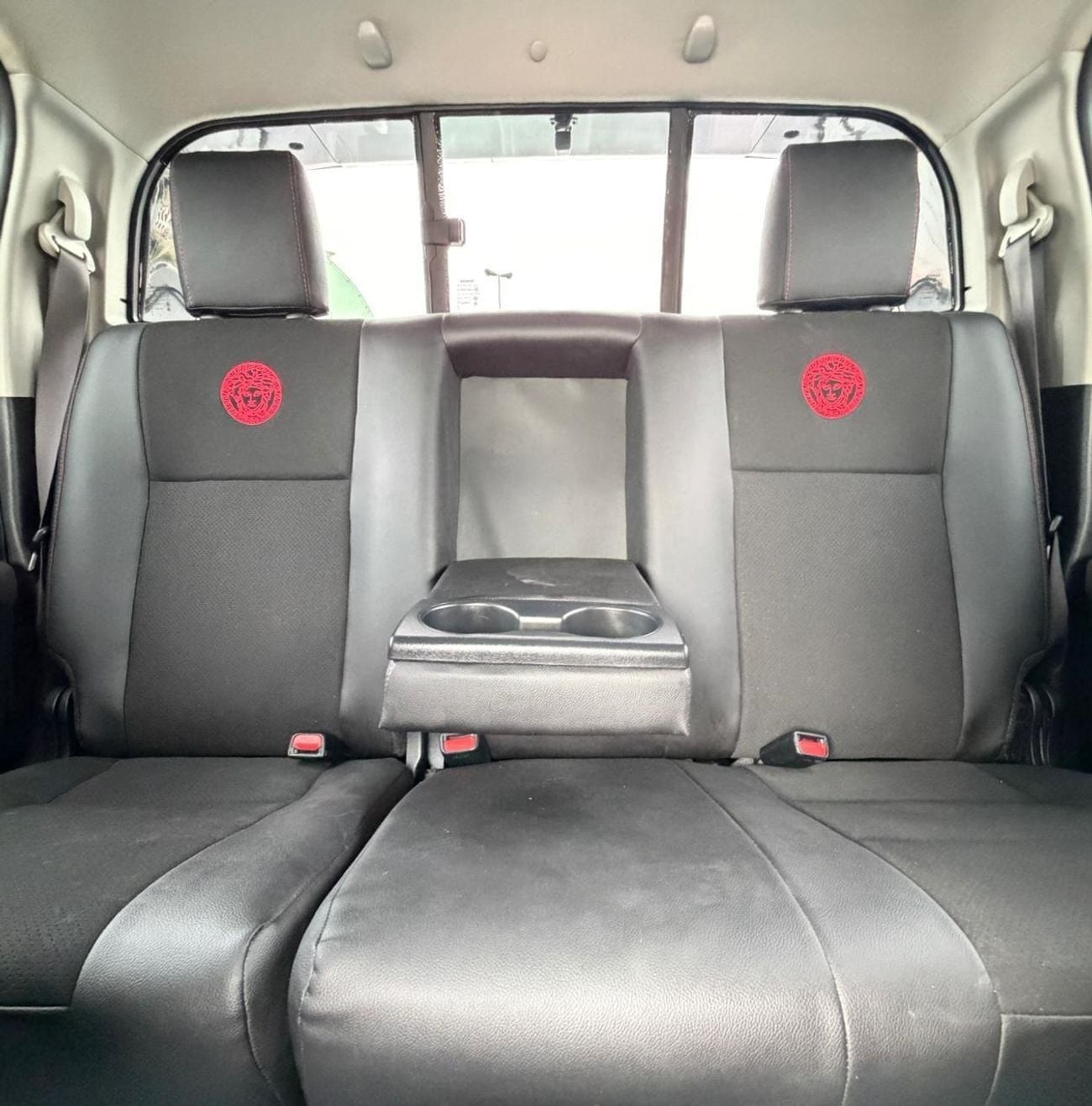 تويوتا هيلوكس ADVENTURE GLX 2.7L Double Cab Utility 4WD A/T