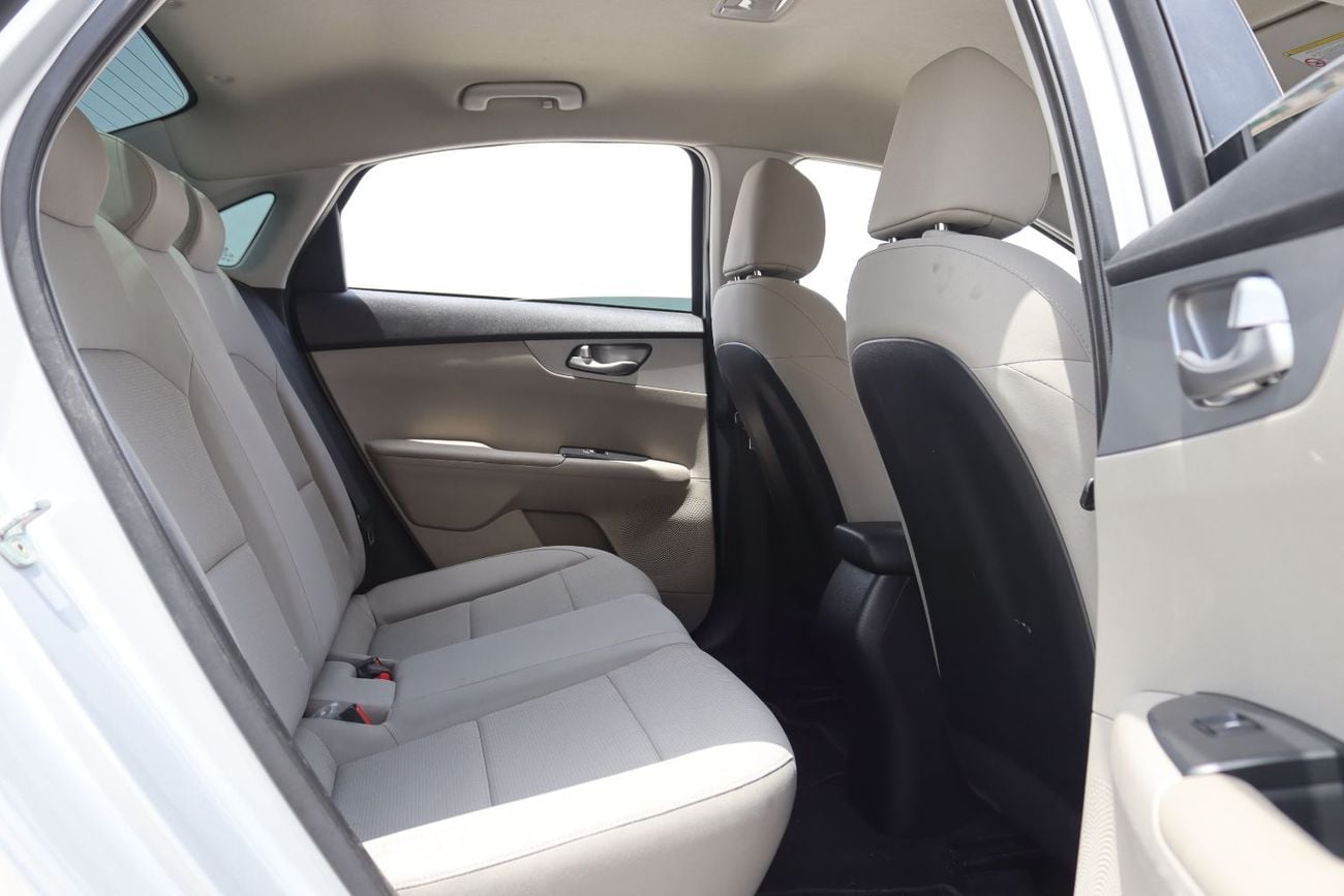 Kia Cerato Kia Cerrato car model 2020, Gulf specifications, accident-free, mileage 95,000 kilometers, with a 16