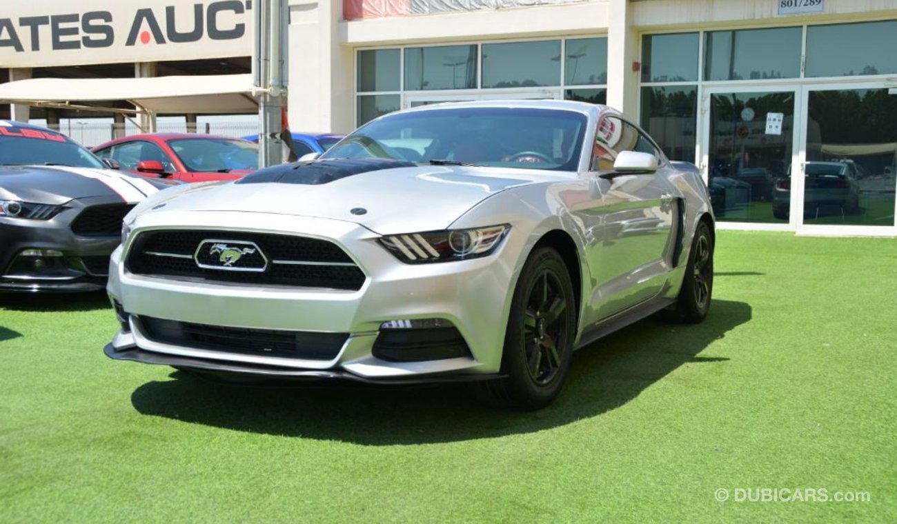 فورد موستانج FORD MUSTANG V6 2016/ Leather Seats/ Very Clean