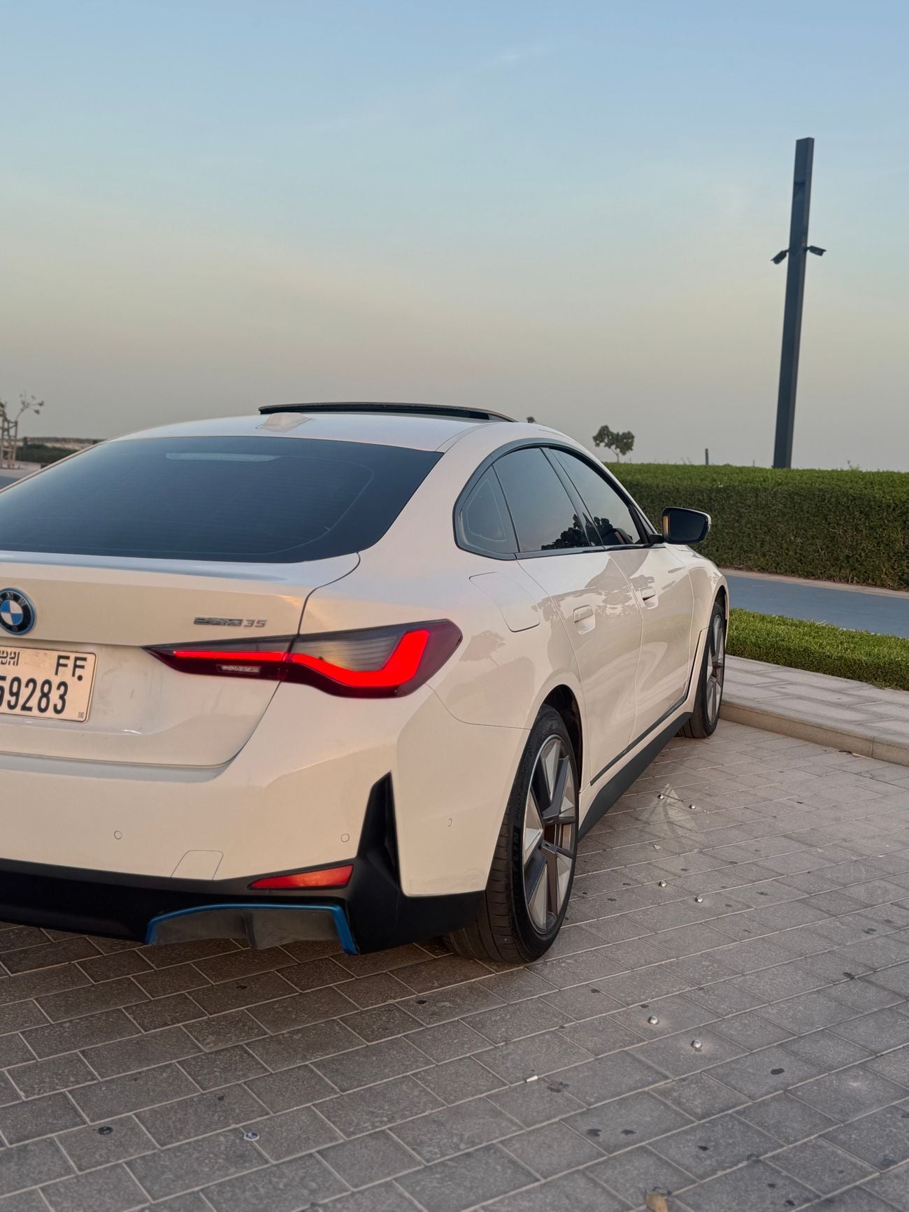 بي أم دبليو i4