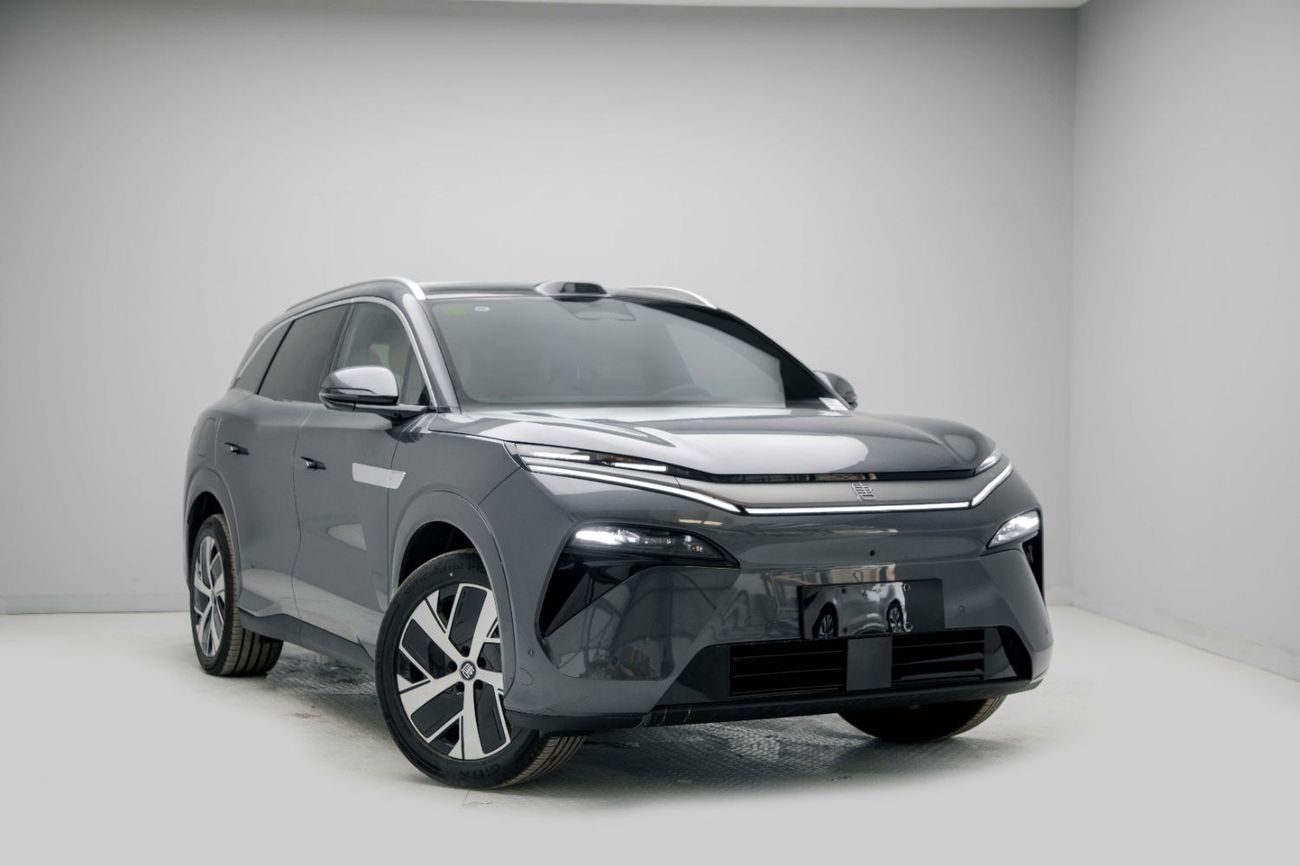 بي واي دي تانغ ل EV RWD