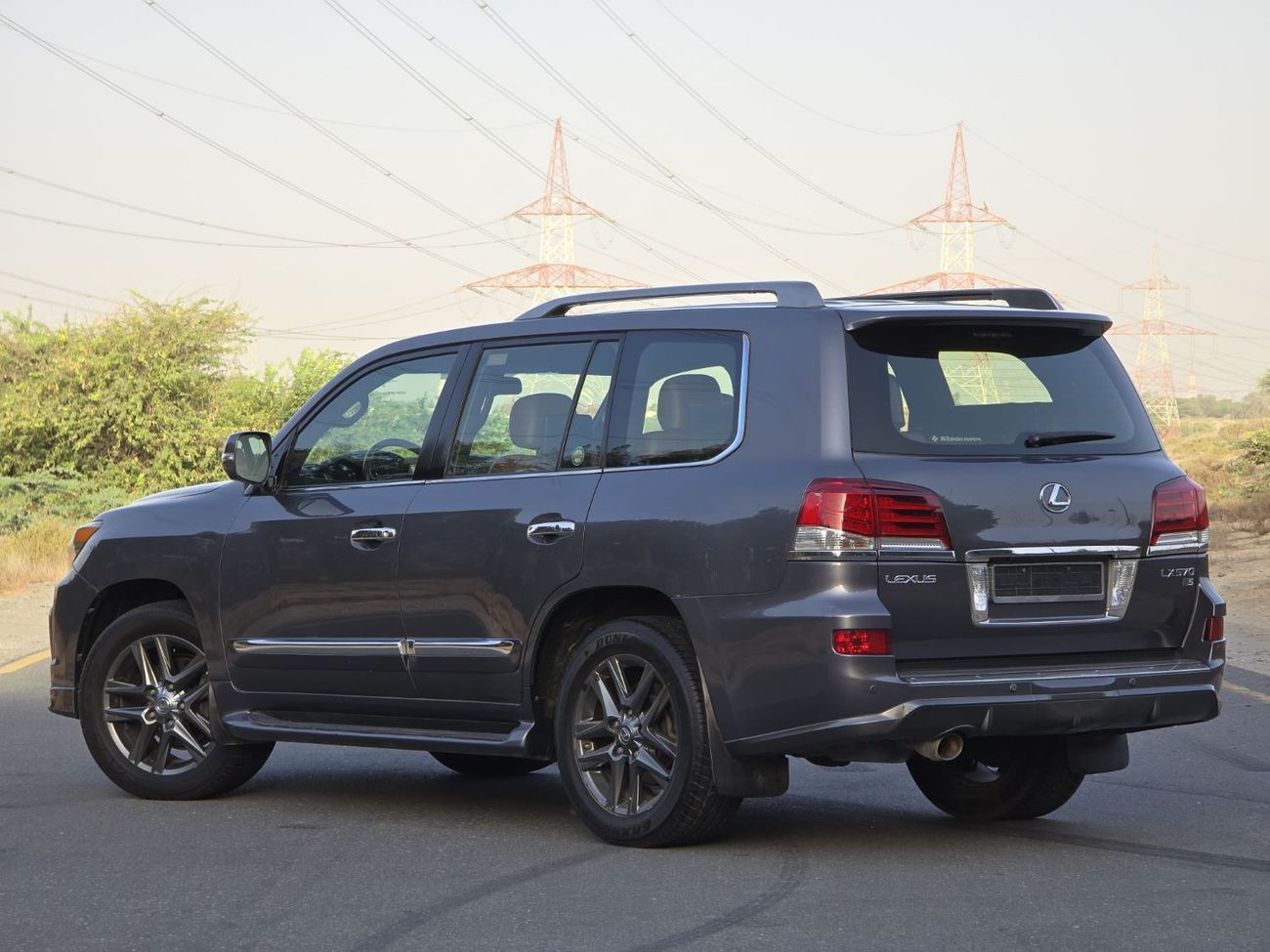 لكزس LX 570 Platinum 5.7L LEXUS LX-570 2014 GCC // FULL OPITION // PERFECT CONDITION