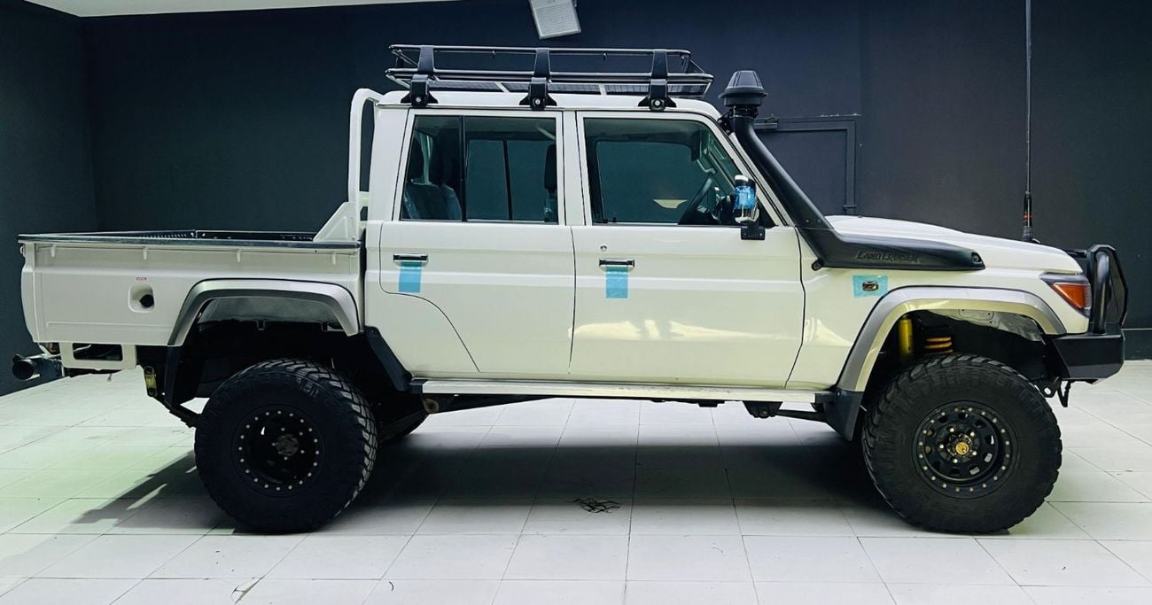 Toyota Land Cruiser Pick Up Double cabin 4.5L, perfect inside and outside